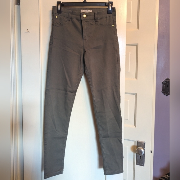 Denim&Co. Skinny Jeans - Dark Olive Green - NWOT - Picture 4 of 5